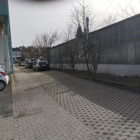 Enjoyhotel Garni Korntal Stuttgart B&B Eksteriør billede