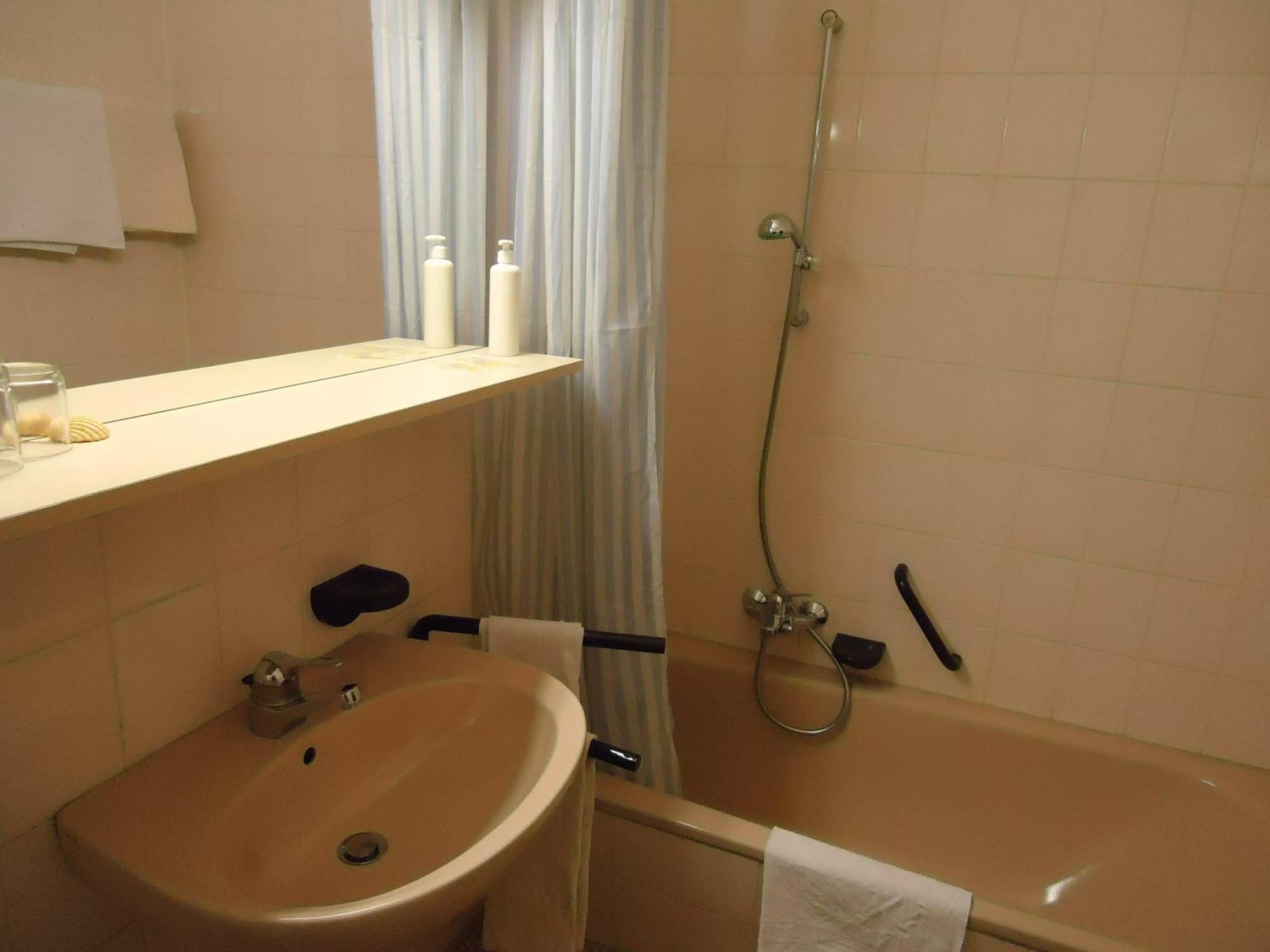 Enjoyhotel Garni Korntal Stuttgart B&B Eksteriør billede