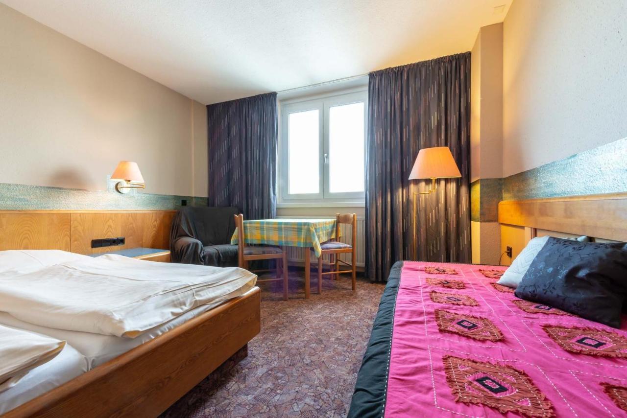 Enjoyhotel Garni Korntal Stuttgart B&B Eksteriør billede