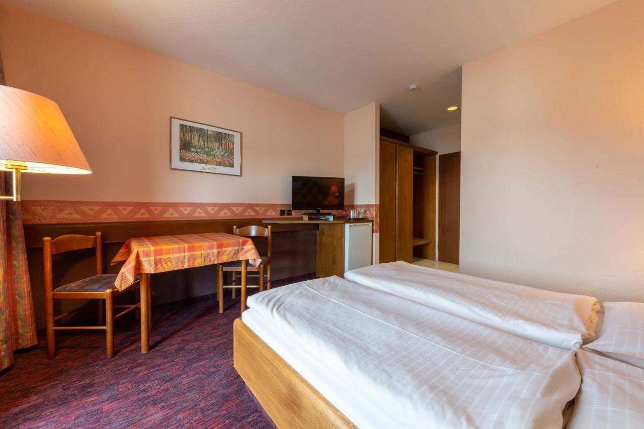 Enjoyhotel Garni Korntal Stuttgart B&B Eksteriør billede