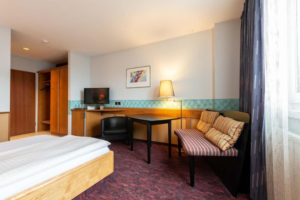 Enjoyhotel Garni Korntal Stuttgart B&B Eksteriør billede
